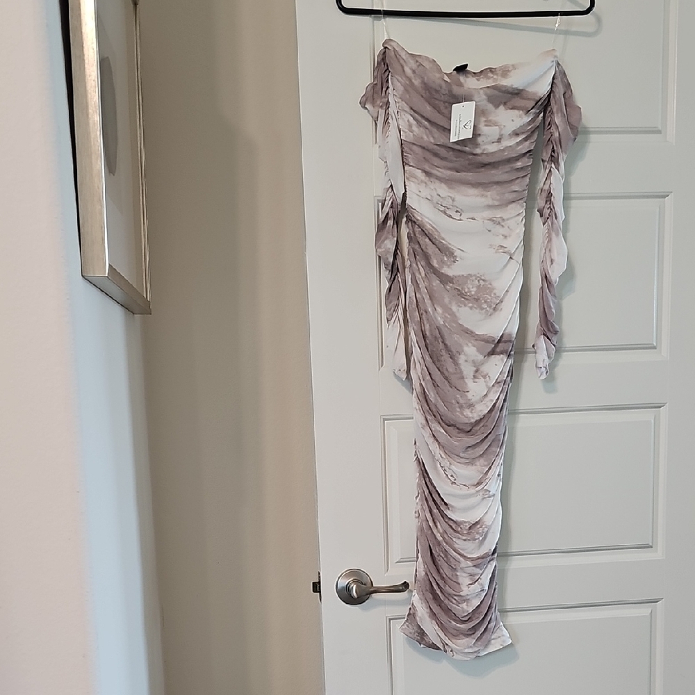 Windsor Long Sleeve Ruched Dress - Gray and White